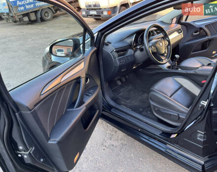 Черный Тойота Авенсис, объемом двигателя 2 л и пробегом 272 тыс. км за 11999 $, фото 7 на Automoto.ua