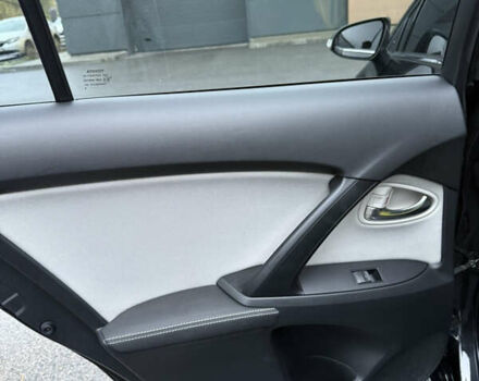 Черный Тойота Авенсис, объемом двигателя 2 л и пробегом 212 тыс. км за 13750 $, фото 16 на Automoto.ua