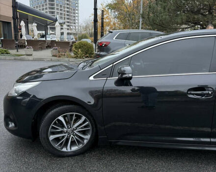 Черный Тойота Авенсис, объемом двигателя 2 л и пробегом 212 тыс. км за 13750 $, фото 6 на Automoto.ua