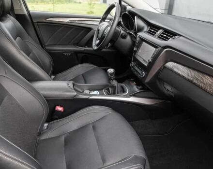 Черный Тойота Авенсис, объемом двигателя 0 л и пробегом 110 тыс. км за 12500 $, фото 16 на Automoto.ua