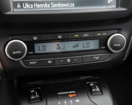 Черный Тойота Авенсис, объемом двигателя 0 л и пробегом 110 тыс. км за 12500 $, фото 11 на Automoto.ua