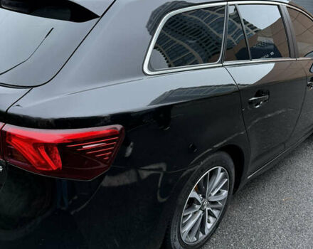 Черный Тойота Авенсис, объемом двигателя 2 л и пробегом 212 тыс. км за 13750 $, фото 4 на Automoto.ua