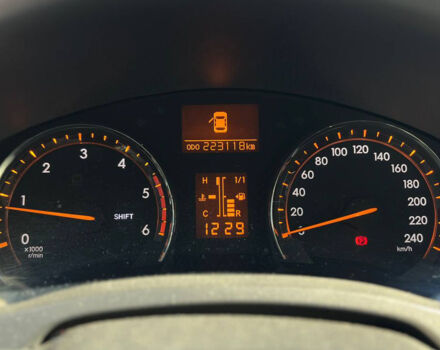 Черный Тойота Авенсис, объемом двигателя 2 л и пробегом 223 тыс. км за 9700 $, фото 8 на Automoto.ua