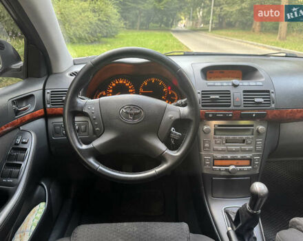 Черный Тойота Авенсис, объемом двигателя 2 л и пробегом 280 тыс. км за 6300 $, фото 14 на Automoto.ua