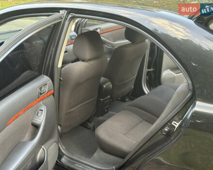Черный Тойота Авенсис, объемом двигателя 2 л и пробегом 280 тыс. км за 6300 $, фото 10 на Automoto.ua