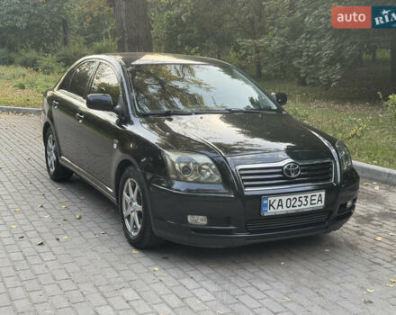 Черный Тойота Авенсис, объемом двигателя 2 л и пробегом 280 тыс. км за 6300 $, фото 1 на Automoto.ua