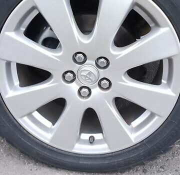 Черный Тойота Авенсис, объемом двигателя 2 л и пробегом 278 тыс. км за 6300 $, фото 20 на Automoto.ua