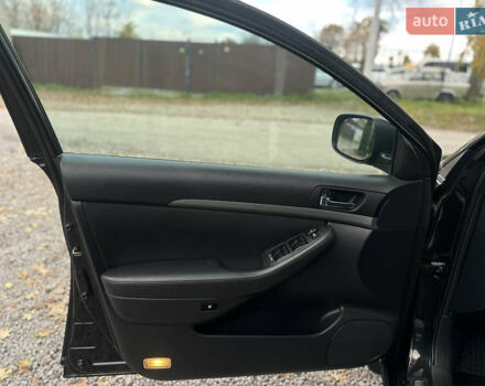 Чорний Тойота Авенсіс, об'ємом двигуна 2 л та пробігом 264 тис. км за 7500 $, фото 22 на Automoto.ua