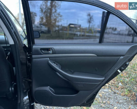 Чорний Тойота Авенсіс, об'ємом двигуна 2 л та пробігом 264 тис. км за 7500 $, фото 48 на Automoto.ua