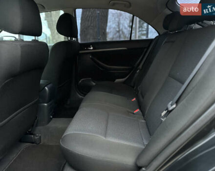 Чорний Тойота Авенсіс, об'ємом двигуна 2 л та пробігом 264 тис. км за 7500 $, фото 42 на Automoto.ua