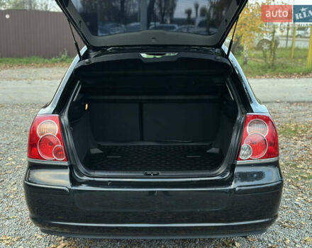 Чорний Тойота Авенсіс, об'ємом двигуна 2 л та пробігом 264 тис. км за 7500 $, фото 44 на Automoto.ua