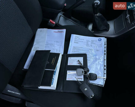 Чорний Тойота Авенсіс, об'ємом двигуна 2 л та пробігом 264 тис. км за 7500 $, фото 58 на Automoto.ua