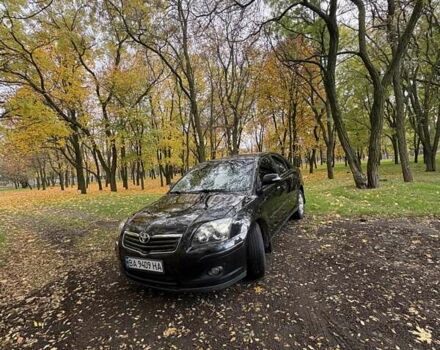 Черный Тойота Авенсис, объемом двигателя 2 л и пробегом 230 тыс. км за 5500 $, фото 2 на Automoto.ua