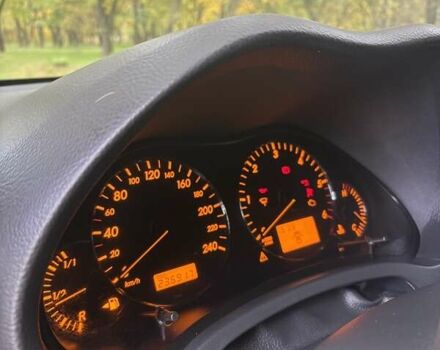 Черный Тойота Авенсис, объемом двигателя 2 л и пробегом 235 тыс. км за 6000 $, фото 6 на Automoto.ua