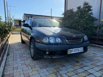Чорний Тойота Авенсіс, об'ємом двигуна 1.8 л та пробігом 400 тис. км за 2599 $, фото 1 на Automoto.ua