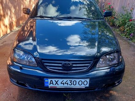 Черный Тойота Авенсис, объемом двигателя 2 л и пробегом 300 тыс. км за 3500 $, фото 1 на Automoto.ua