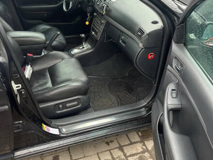 Чорний Тойота Авенсіс, об'ємом двигуна 2.4 л та пробігом 220 тис. км за 6200 $, фото 1 на Automoto.ua