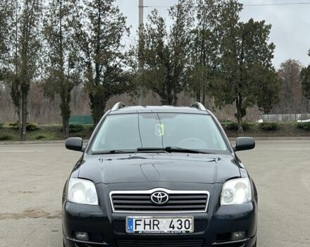 Черный Тойота Авенсис, объемом двигателя 2 л и пробегом 300 тыс. км за 3270 $, фото 1 на Automoto.ua