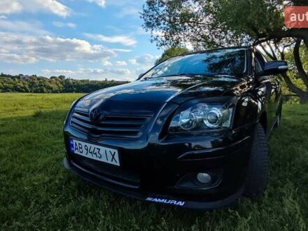 Черный Тойота Авенсис, объемом двигателя 2 л и пробегом 260 тыс. км за 6699 $, фото 1 на Automoto.ua