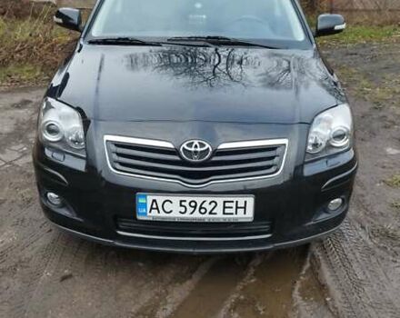 Черный Тойота Авенсис, объемом двигателя 2 л и пробегом 194 тыс. км за 8000 $, фото 1 на Automoto.ua