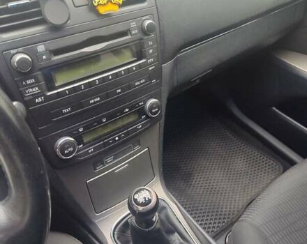 Чорний Тойота Авенсіс, об'ємом двигуна 2 л та пробігом 353 тис. км за 7600 $, фото 1 на Automoto.ua