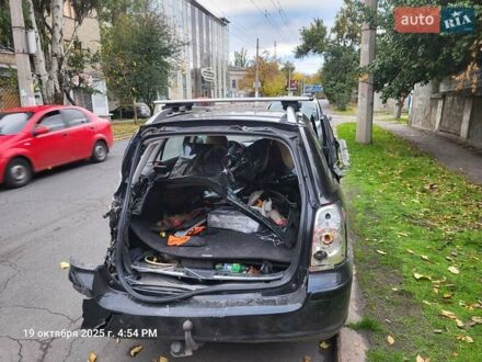 Чорний Тойота Авенсіс, об'ємом двигуна 1.8 л та пробігом 259 тис. км за 3000 $, фото 1 на Automoto.ua