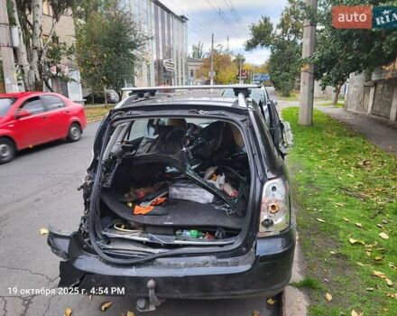 Чорний Тойота Авенсіс, об'ємом двигуна 1.8 л та пробігом 259 тис. км за 3000 $, фото 1 на Automoto.ua