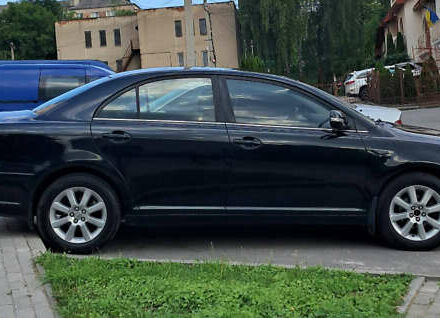 Чорний Тойота Авенсіс, об'ємом двигуна 1.8 л та пробігом 242 тис. км за 3000 $, фото 1 на Automoto.ua