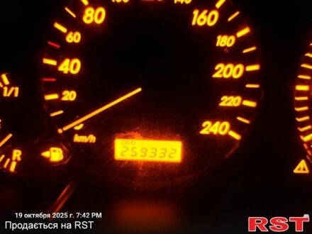 Чорний Тойота Авенсіс, об'ємом двигуна 1.8 л та пробігом 250 тис. км за 3000 $, фото 1 на Automoto.ua