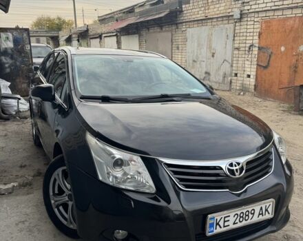Черный Тойота Авенсис, объемом двигателя 2.2 л и пробегом 340 тыс. км за 7500 $, фото 1 на Automoto.ua