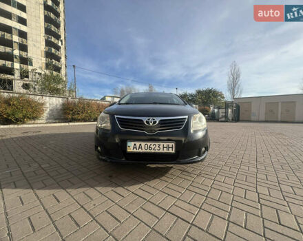 Черный Тойота Авенсис, объемом двигателя 1.8 л и пробегом 180 тыс. км за 8200 $, фото 1 на Automoto.ua