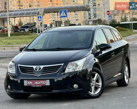Черный Тойота Авенсис, объемом двигателя 2 л и пробегом 250 тыс. км за 7999 $, фото 1 на Automoto.ua
