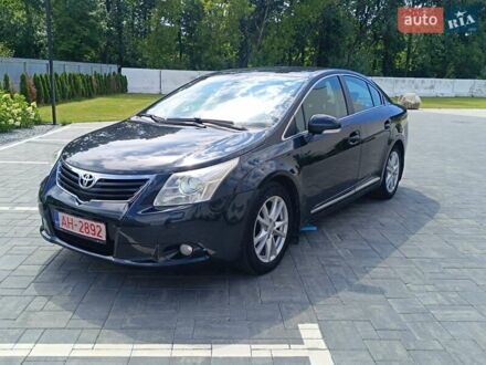 Черный Тойота Авенсис, объемом двигателя 1.8 л и пробегом 242 тыс. км за 9400 $, фото 1 на Automoto.ua