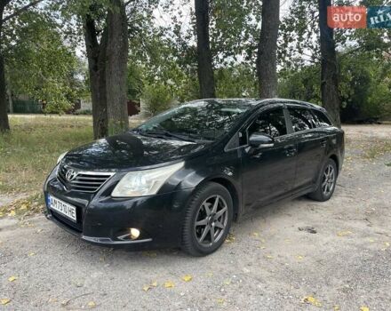 Черный Тойота Авенсис, объемом двигателя 2 л и пробегом 330 тыс. км за 7999 $, фото 1 на Automoto.ua