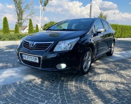 Черный Тойота Авенсис, объемом двигателя 2.2 л и пробегом 352 тыс. км за 8000 $, фото 1 на Automoto.ua