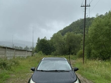 Черный Тойота Авенсис, объемом двигателя 2.2 л и пробегом 235 тыс. км за 11800 $, фото 1 на Automoto.ua