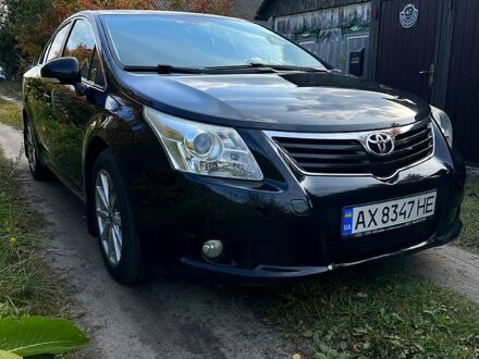 Черный Тойота Авенсис, объемом двигателя 2 л и пробегом 168 тыс. км за 11400 $, фото 1 на Automoto.ua