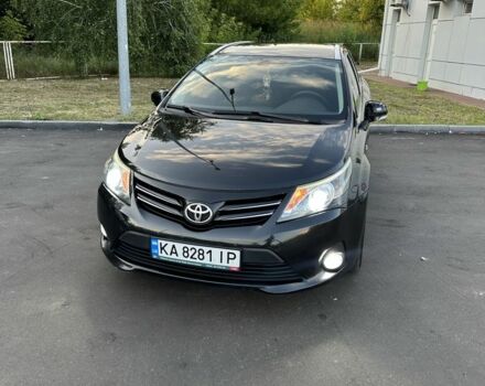Черный Тойота Авенсис, объемом двигателя 2.2 л и пробегом 225 тыс. км за 9400 $, фото 1 на Automoto.ua