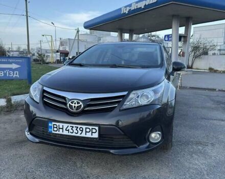 Черный Тойота Авенсис, объемом двигателя 2 л и пробегом 130 тыс. км за 10900 $, фото 1 на Automoto.ua