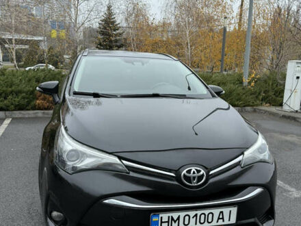 Черный Тойота Авенсис, объемом двигателя 2 л и пробегом 212 тыс. км за 13750 $, фото 1 на Automoto.ua