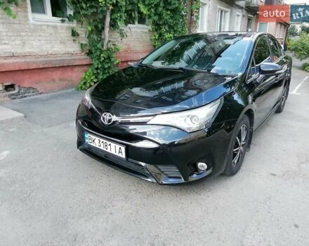 Черный Тойота Авенсис, объемом двигателя 1.8 л и пробегом 185 тыс. км за 13500 $, фото 1 на Automoto.ua