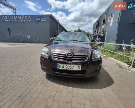 Фиолетовый Тойота Авенсис, объемом двигателя 2 л и пробегом 270 тыс. км за 7500 $, фото 1 на Automoto.ua