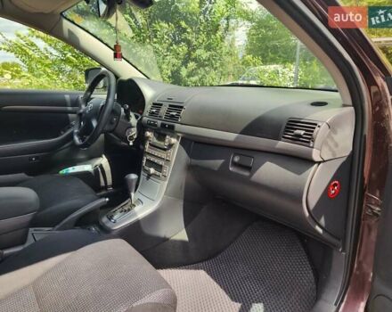Фиолетовый Тойота Авенсис, объемом двигателя 2 л и пробегом 270 тыс. км за 7500 $, фото 7 на Automoto.ua