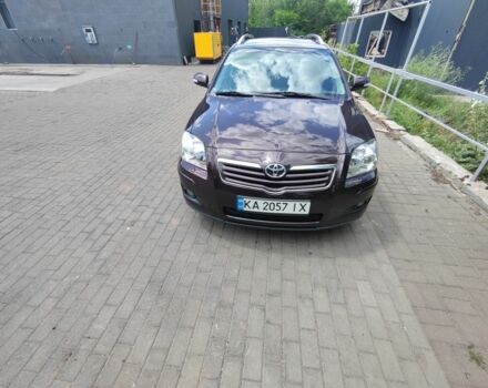 Фиолетовый Тойота Авенсис, объемом двигателя 2 л и пробегом 260 тыс. км за 7500 $, фото 1 на Automoto.ua