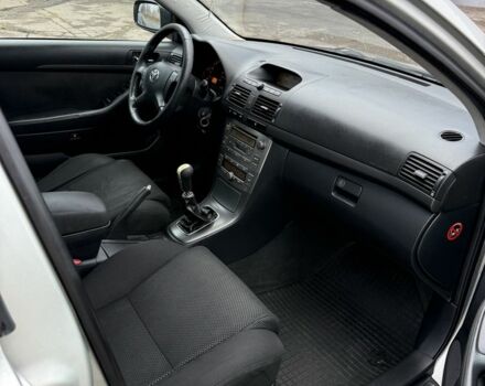 Коричневый Тойота Авенсис, объемом двигателя 2 л и пробегом 280 тыс. км за 3300 $, фото 6 на Automoto.ua