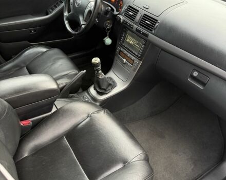 Коричневый Тойота Авенсис, объемом двигателя 2 л и пробегом 200 тыс. км за 3300 $, фото 9 на Automoto.ua