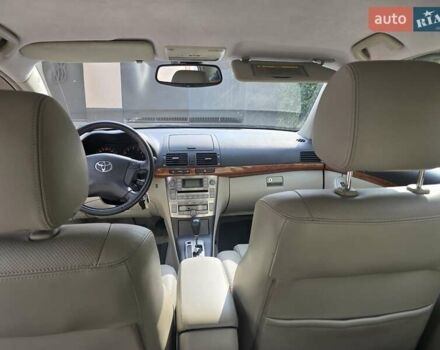 Коричневый Тойота Авенсис, объемом двигателя 2 л и пробегом 139 тыс. км за 7900 $, фото 12 на Automoto.ua