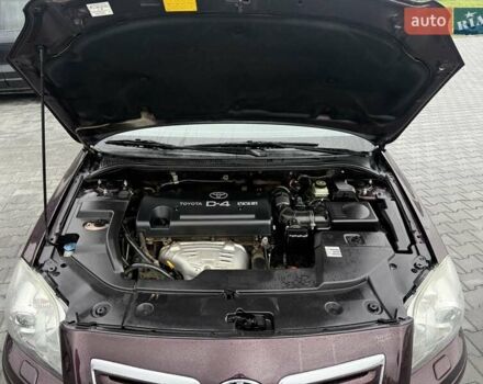 Коричневый Тойота Авенсис, объемом двигателя 2 л и пробегом 139 тыс. км за 8600 $, фото 7 на Automoto.ua