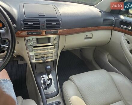 Коричневый Тойота Авенсис, объемом двигателя 2 л и пробегом 139 тыс. км за 7900 $, фото 9 на Automoto.ua