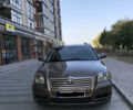 Коричневый Тойота Авенсис, объемом двигателя 2 л и пробегом 320 тыс. км за 5500 $, фото 1 на Automoto.ua